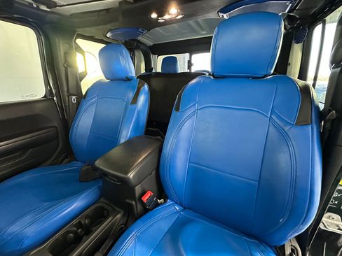 Used 2020 Jeep Gladiator Rubicon image 21