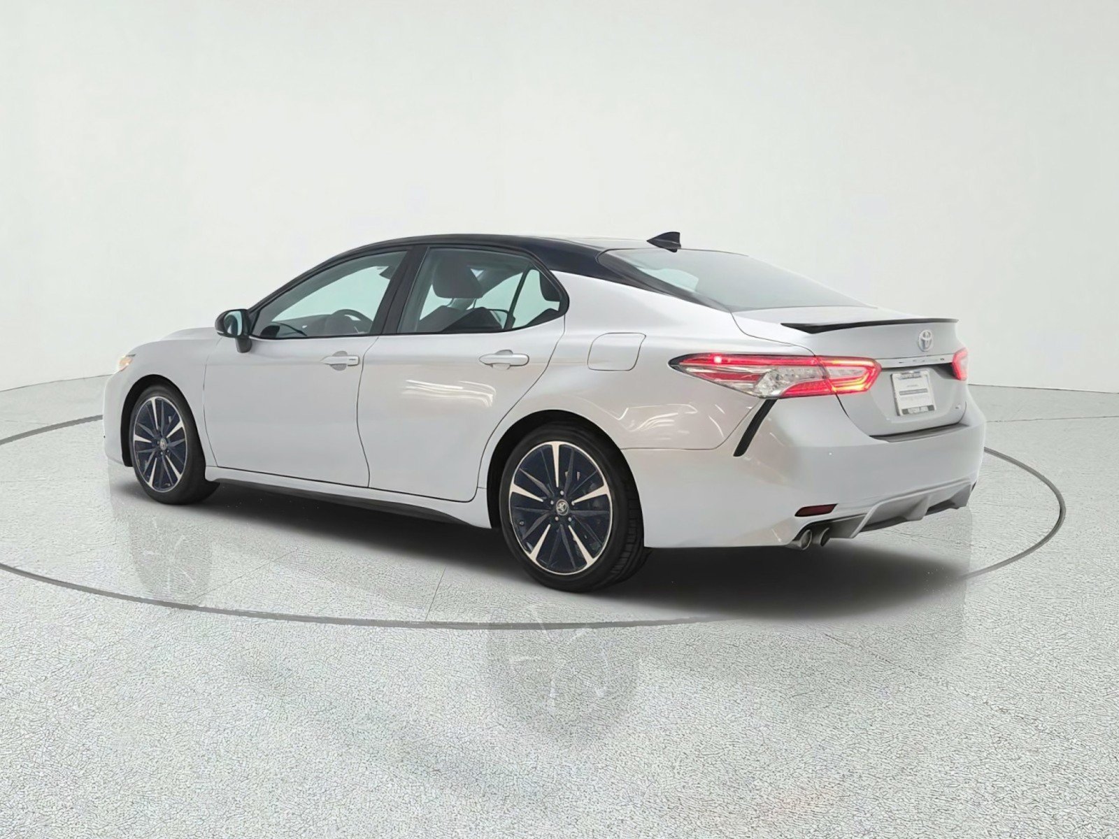 Used 2019 Toyota Camry XSE w/ Driver Assist Package FWD image 7