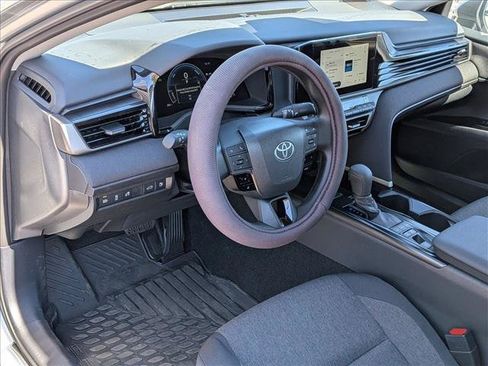 Used 2026 Toyota Camry LE FWD image 9