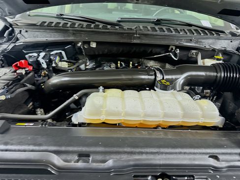 Used 2024 Ford Expedition Max XLT image 35