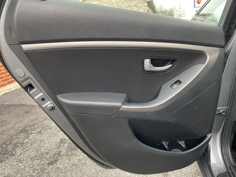 Used 2016 Hyundai Elantra GT image 12