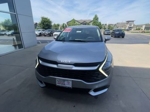 Used 2025 Kia Sportage LX FWD image 5
