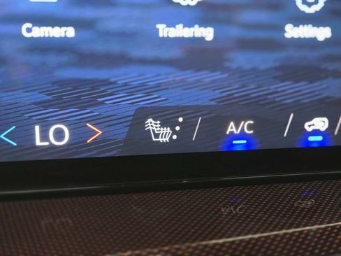 New 2026 Chevrolet Traverse Z71 w/ Driver Confidence Package image 23