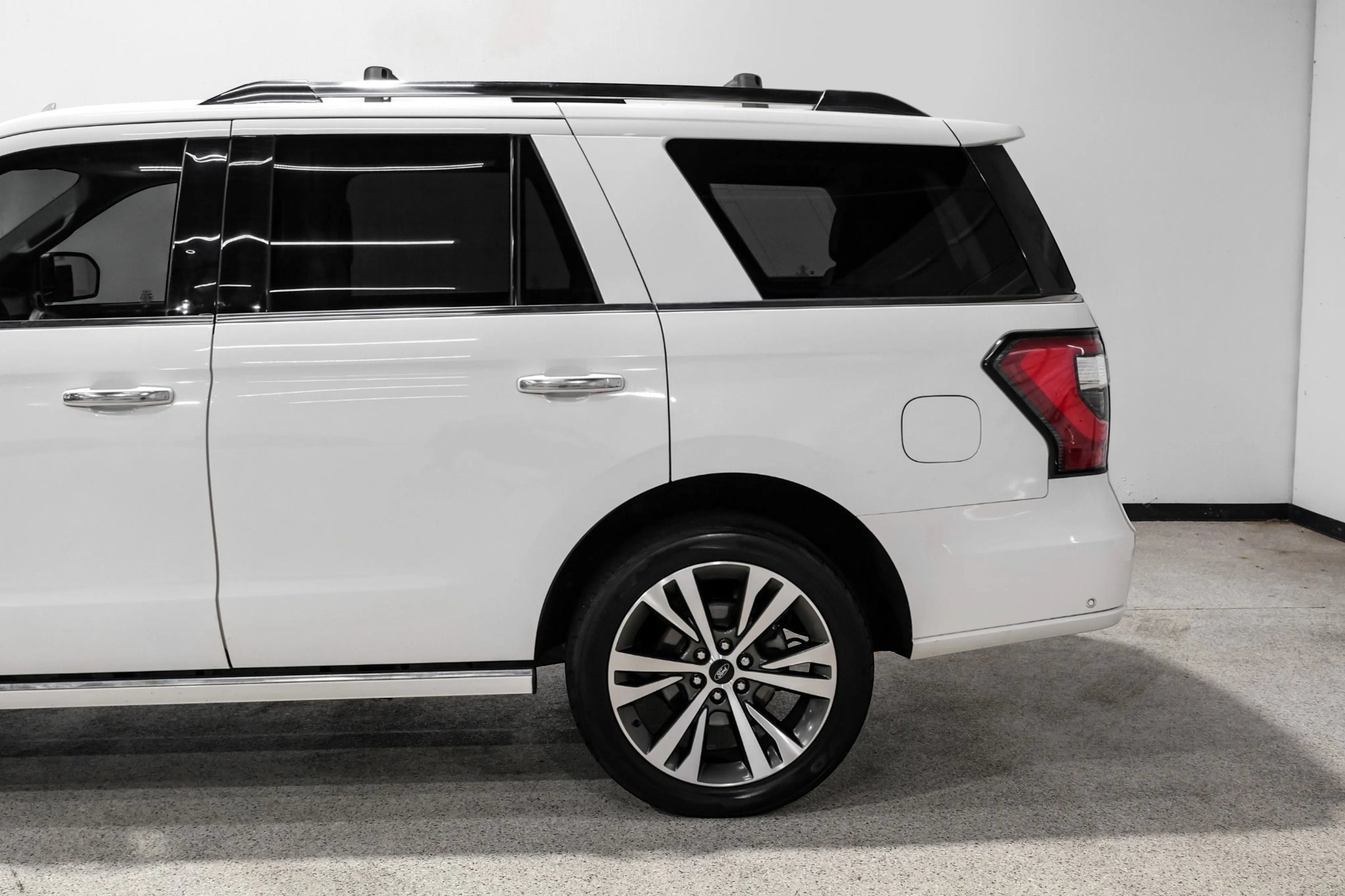 Used 2021 Ford Expedition Platinum AWD/4WD image 11