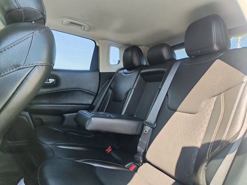Used 2020 Jeep Compass Latitude w/ Cold Weather Group AWD/4WD image 14