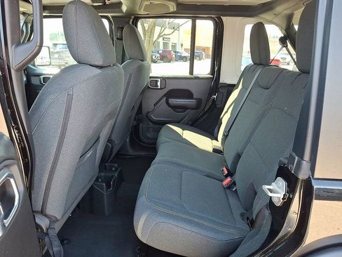 Used 2024 Jeep Wrangler Sport S image 10