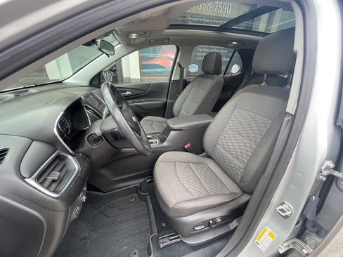 Used 2021 Chevrolet Equinox LT image 10