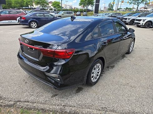 Used 2019 Kia Forte Sedan FWD image 3
