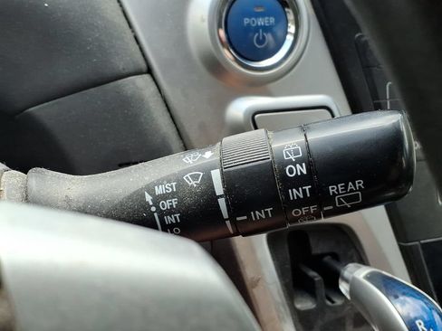 Used 2014 Toyota Prius V Three FWD image 22
