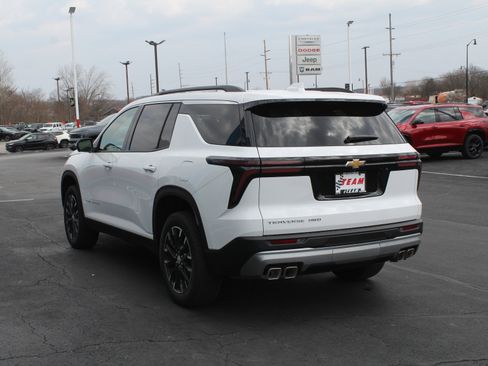 New 2026 Chevrolet Traverse LT w/ Sun and Wheel Package image 5
