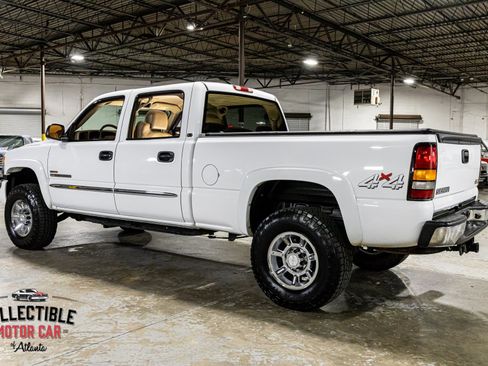 Used 2005 GMC Sierra 2500 SLT w/ Heavy-Duty Power Package AWD/4WD image 22