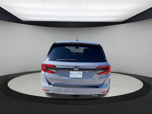Used 2023 Honda Odyssey Sport image 6