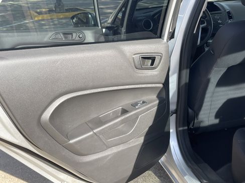 Used 2019 Ford Fiesta SE image 16