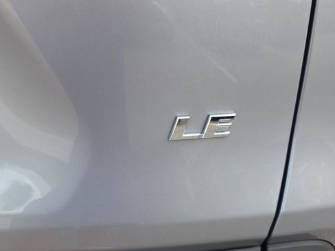 Certified 2025 Toyota RAV4 LE FWD image 31