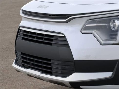 New 2026 Kia Niro LX image 12