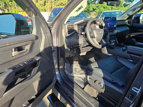 Used 2023 Toyota Tundra Limited image 54