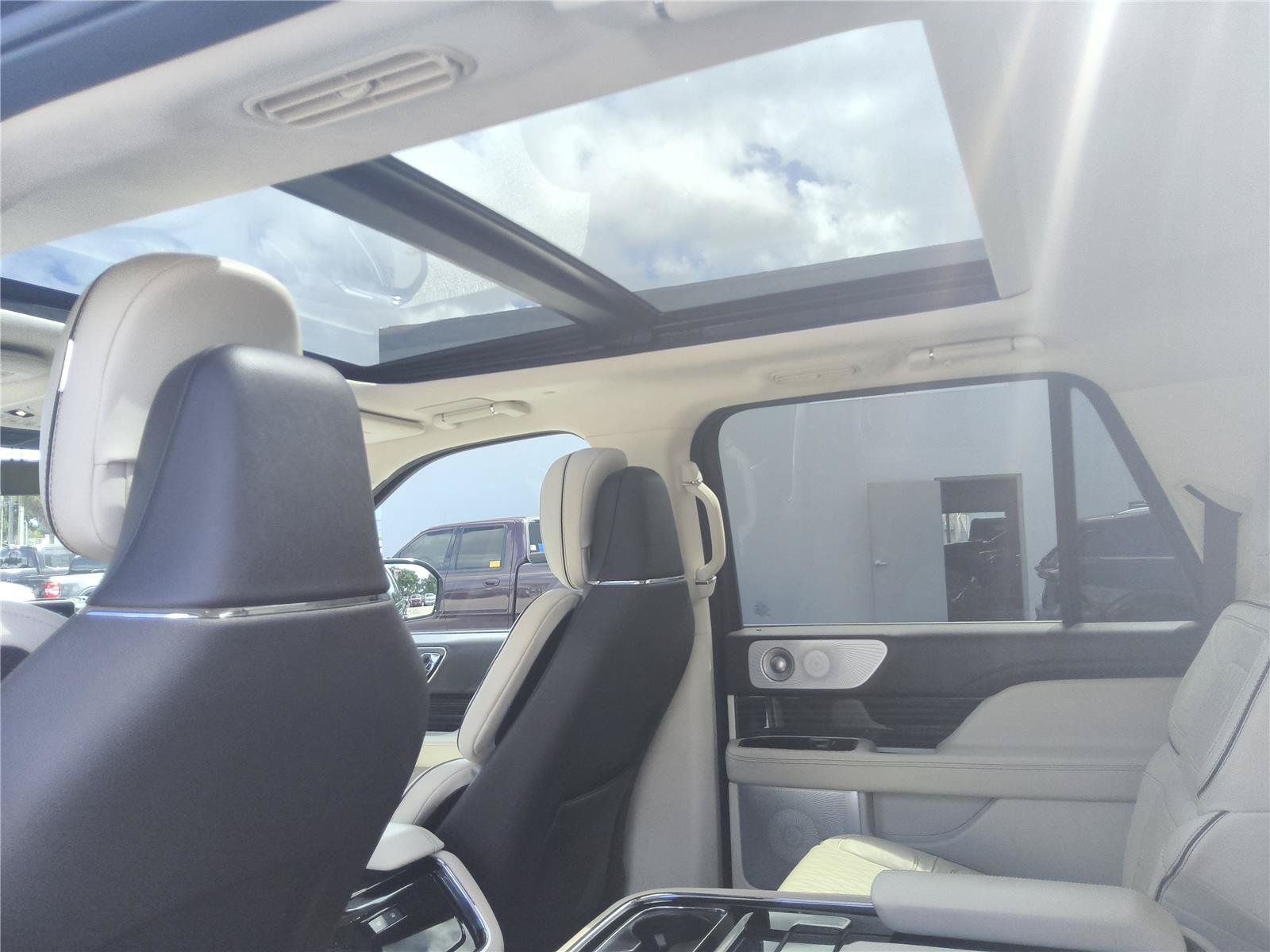Certified 2024 Lincoln Navigator L Black Label AWD/4WD image 24