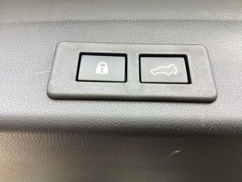 Used 2025 Subaru Ascent Touring image 13