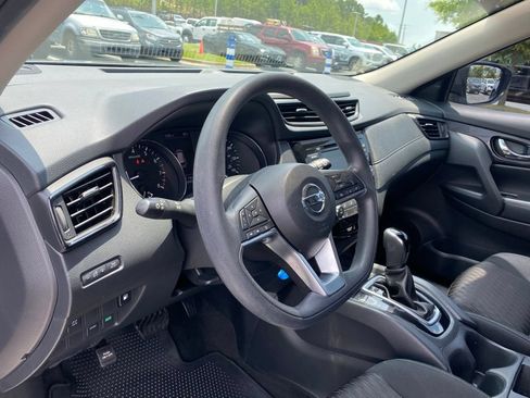 Used 2018 Nissan Rogue S FWD image 9