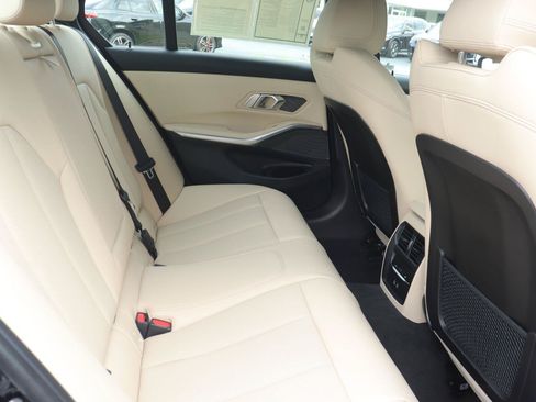 Used 2023 BMW 330i Sedan w/ Premium Package RWD image 17
