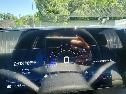 New 2026 Chevrolet Equinox LT w/ Convenience Package II FWD image 16