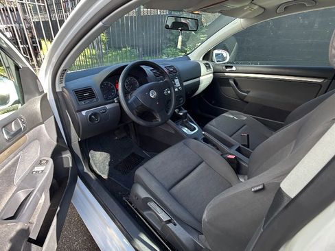 Used 2008 Volkswagen Rabbit S image 5