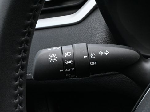 Used 2025 Toyota RAV4 XLE Premium image 35