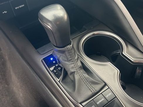 Used 2023 Toyota Camry SE image 21