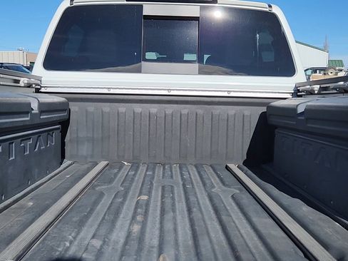 Used 2021 Nissan Titan Platinum Reserve w/ Moonroof Package image 19