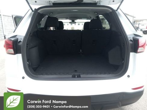 Used 2023 Chevrolet Equinox LS w/ LS Convenience Package image 28