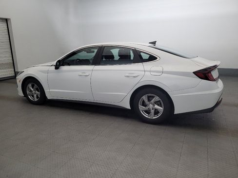 Used 2021 Hyundai Sonata SE w/ Winter Weather Package FWD image 3