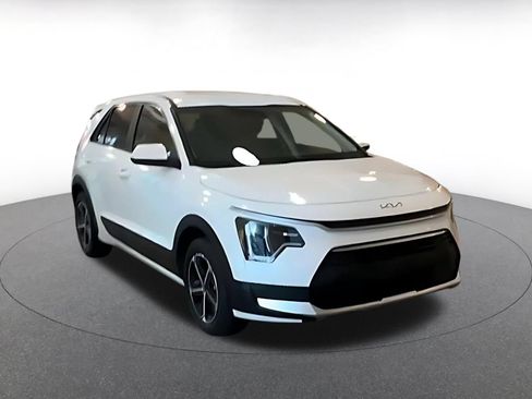 Used 2026 Kia Niro LX FWD image 16