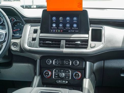 Used 2024 Chevrolet Tahoe LS RWD image 15