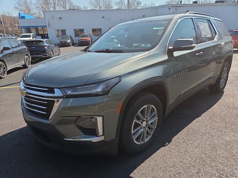 Used 2023 Chevrolet Traverse LT image 7