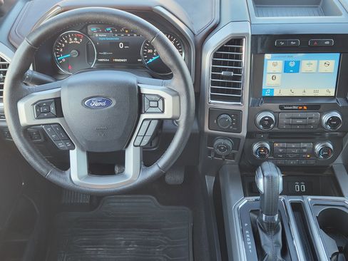 Used 2016 Ford F150 Platinum w/ Equipment Group 701A Luxury image 28