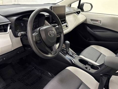 Used 2023 Toyota Corolla LE w/ LE Premium Package image 12