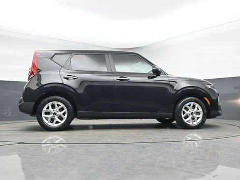 Used 2022 Kia Soul LX w/ Technology Package image 32