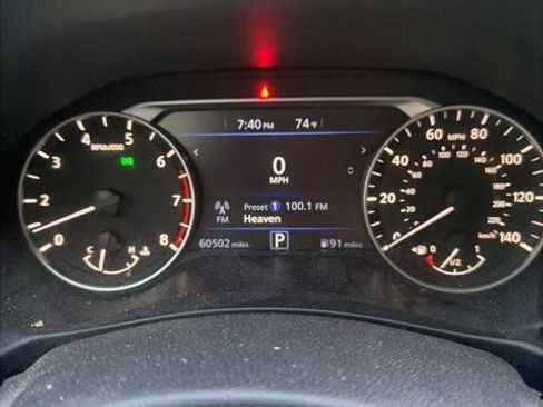 Used 2020 Nissan Altima 2.5 SR w/ Premium Package FWD image 6