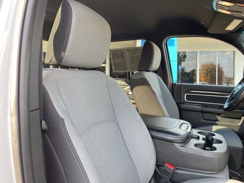 Used 2024 RAM 2500 Big Horn image 27