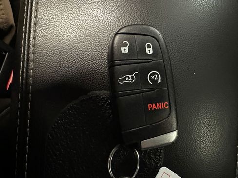 Used 2017 Jeep Grand Cherokee Limited AWD/4WD image 18