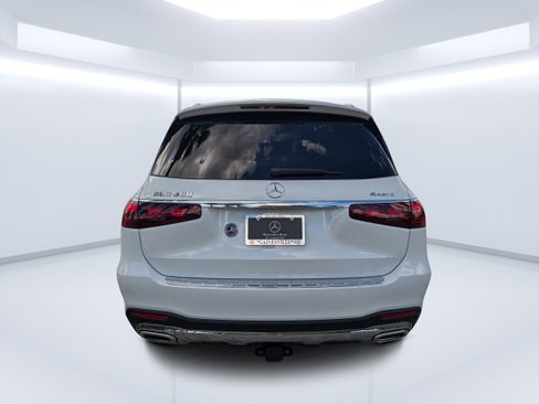 New 2026 Mercedes-Benz GLS 580 4MATIC image 4