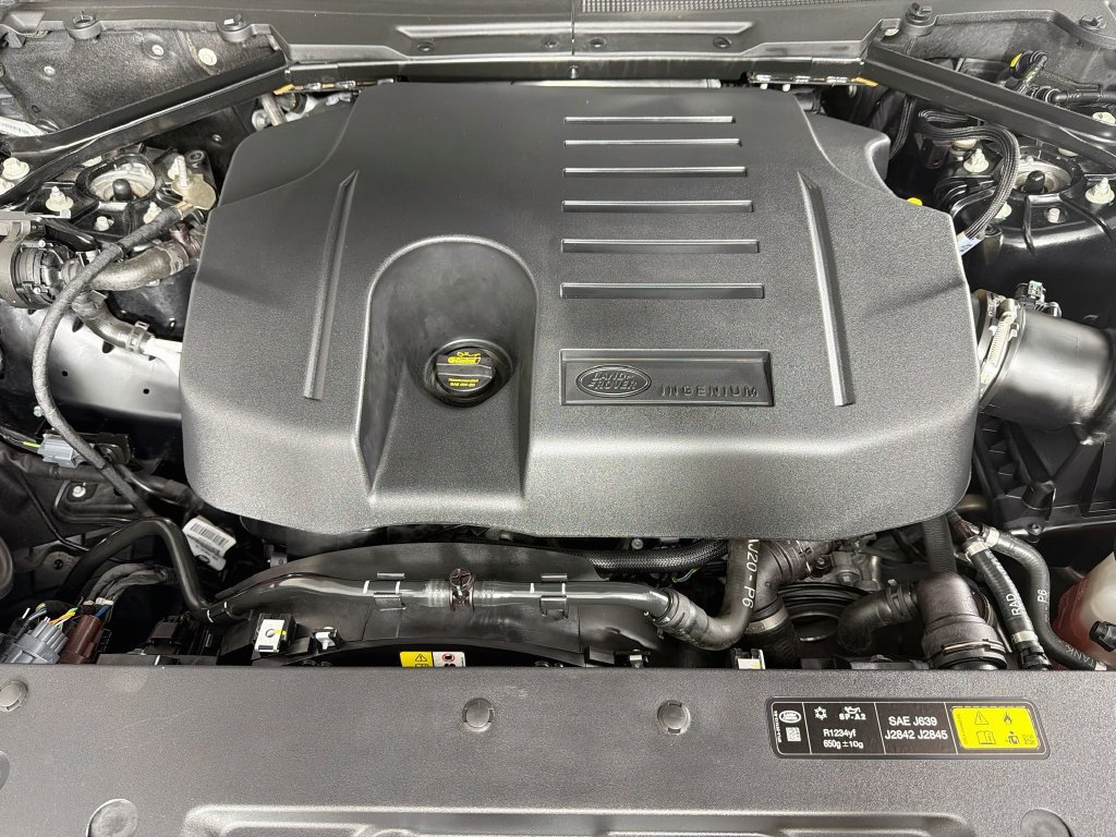 Certified 2024 Land Rover Defender 110 S AWD/4WD image 33