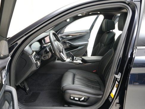 Used 2019 BMW M550i xDrive M550i xDrive w/ Premium Package 2 image 39