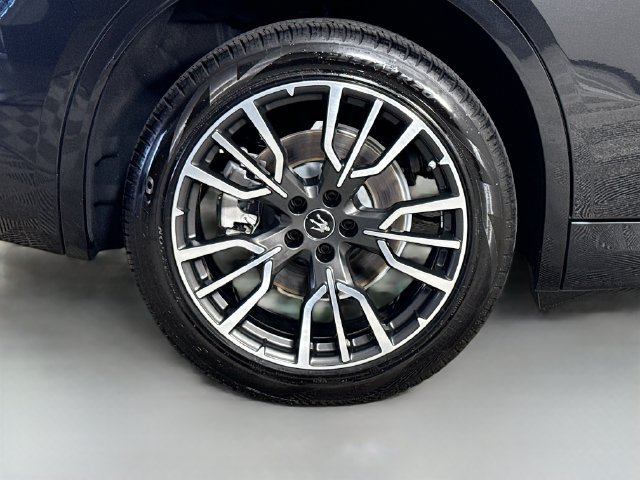 Used 2025 Maserati Grecale GT AWD/4WD image 32