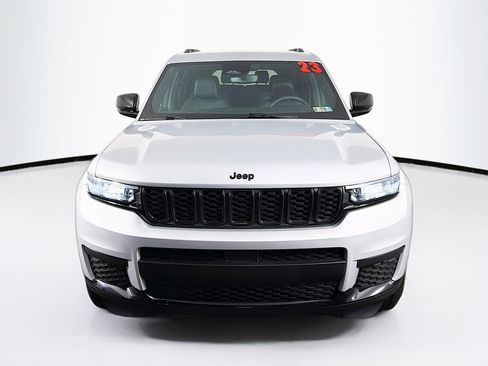 Used 2023 Jeep Grand Cherokee L Laredo image 3