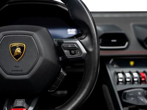 Used 2017 Lamborghini Huracan LP 580-2 RWD image 37