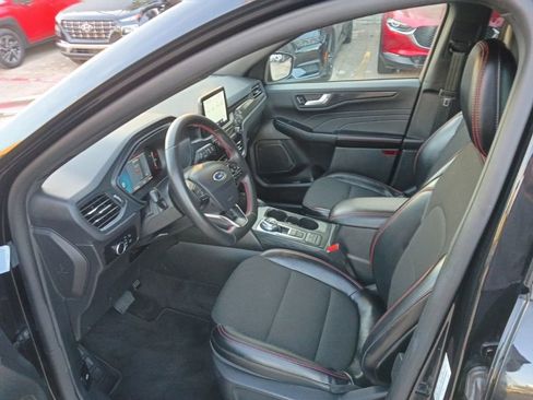 Used 2025 Ford Escape ST-Line AWD/4WD image 4
