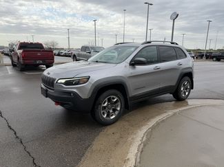 Used 2019 Jeep Cherokee Trailhawk AWD/4WD video 2