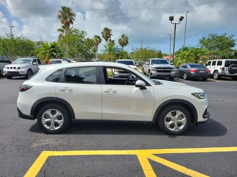 Used 2023 Honda HR-V LX image 4