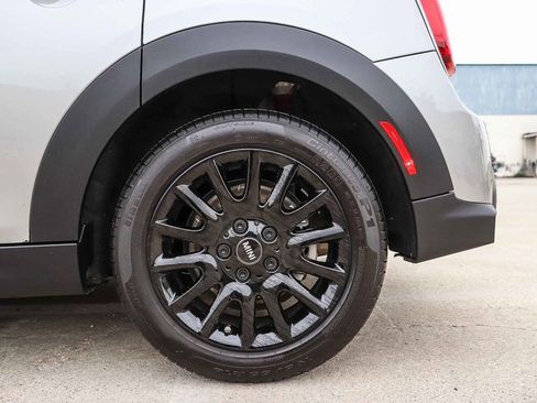Used 2024 MINI Cooper 4-Door Hardtop FWD image 14
